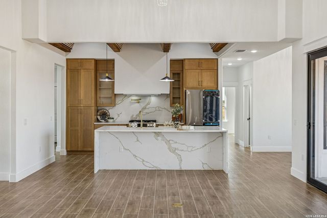 187 Hidden Ranch CT., Floresville, TX 78114