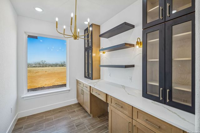 187 Hidden Ranch CT., Floresville, TX 78114