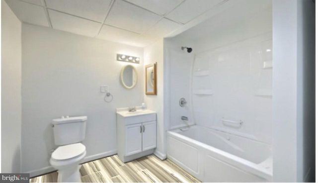 24 LOUVAIN DR, Hanover, PA 17331