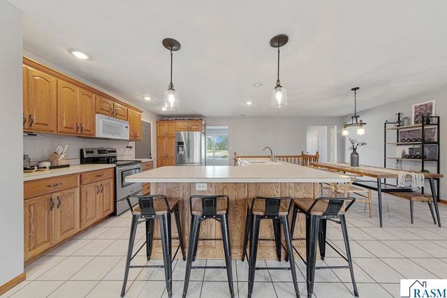 101 Mapleridge Drive, Mankato, MN 56001