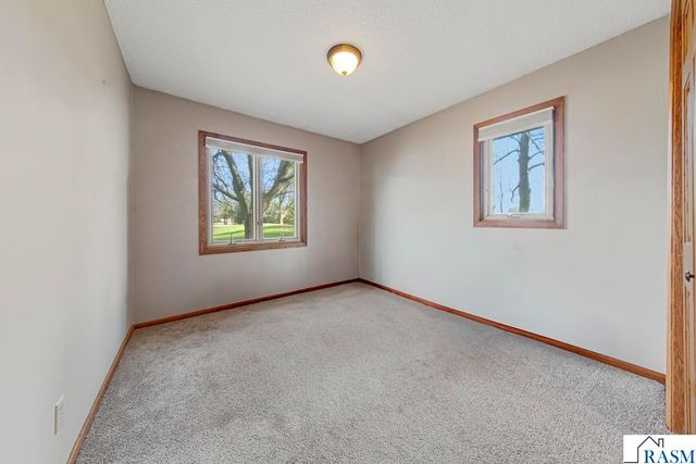 101 Mapleridge Drive, Mankato, MN 56001