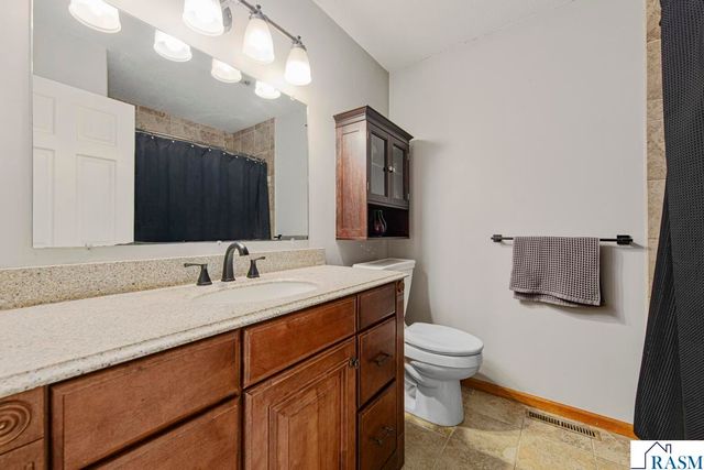 101 Mapleridge Drive, Mankato, MN 56001
