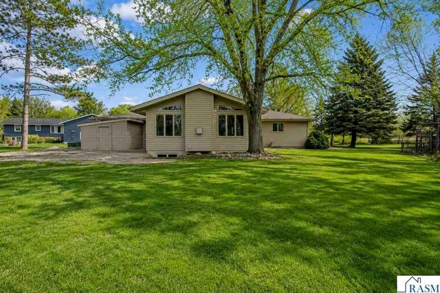 101 Mapleridge Drive, Mankato, MN 56001