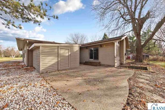 101 Mapleridge Drive, Mankato, MN 56001