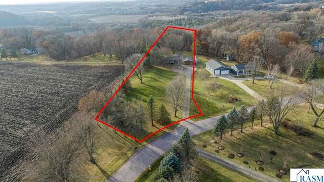 101 Mapleridge Drive, Mankato, MN 56001