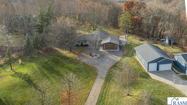 101 Mapleridge Drive, Mankato, MN 56001