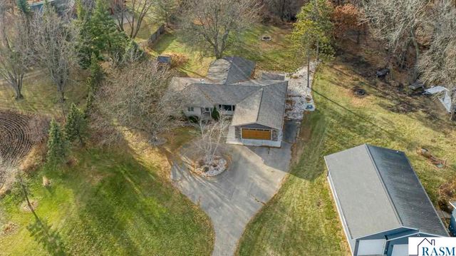 101 Mapleridge Drive, Mankato, MN 56001