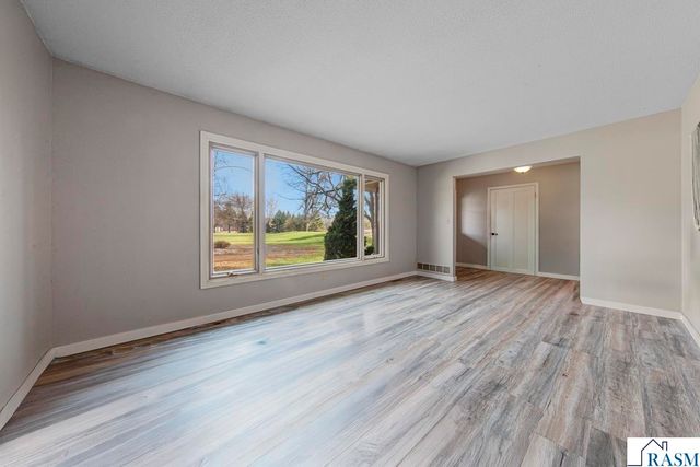 101 Mapleridge Drive, Mankato, MN 56001