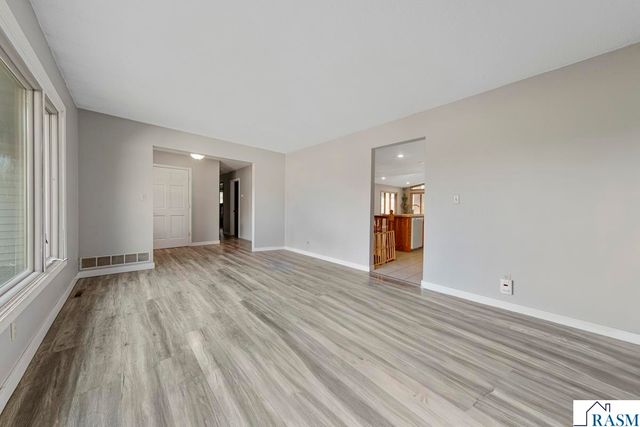 101 Mapleridge Drive, Mankato, MN 56001