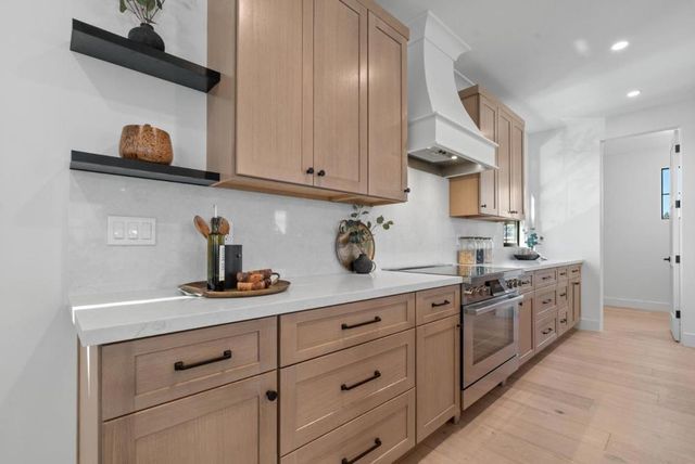 44 Sunnyside Avenue, Campbell, CA 95008