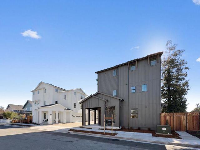 44 Sunnyside Avenue, Campbell, CA 95008