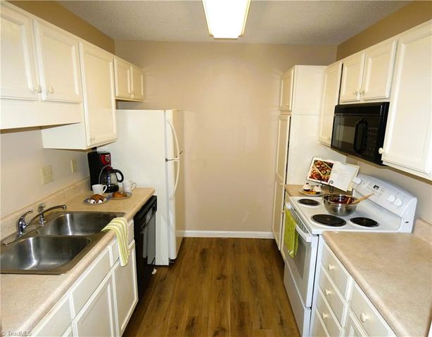 3982 Westridge Meadow Circle, Clemmons, NC 27012