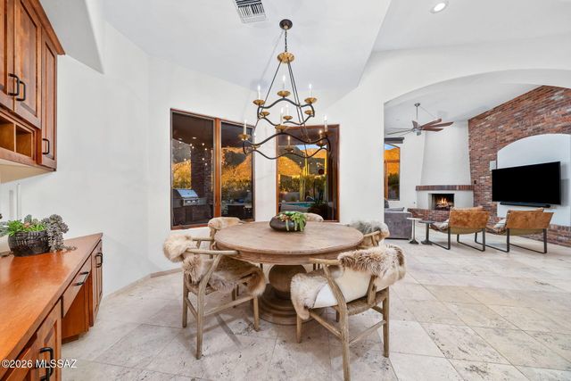 1887 E Desert Garden Drive, Tucson, AZ 85718