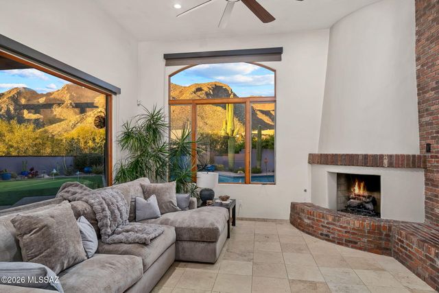 1887 E Desert Garden Drive, Tucson, AZ 85718