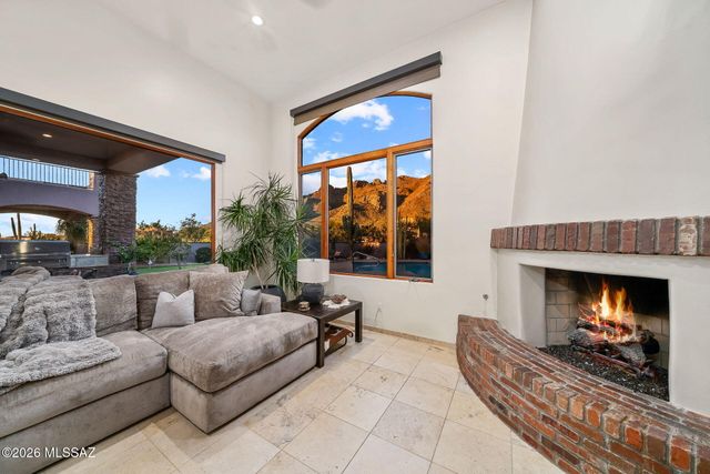 1887 E Desert Garden Drive, Tucson, AZ 85718