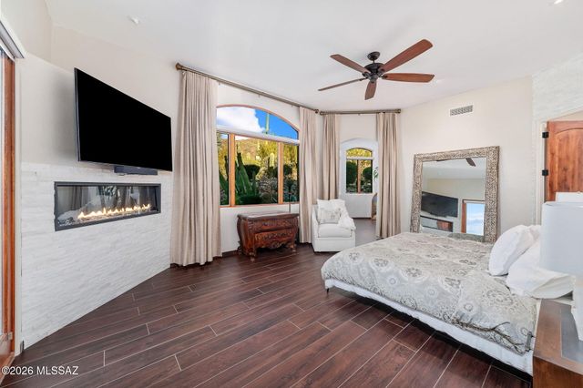 1887 E Desert Garden Drive, Tucson, AZ 85718