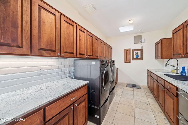 1887 E Desert Garden Drive, Tucson, AZ 85718