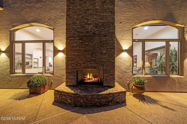 1887 E Desert Garden Drive, Tucson, AZ 85718