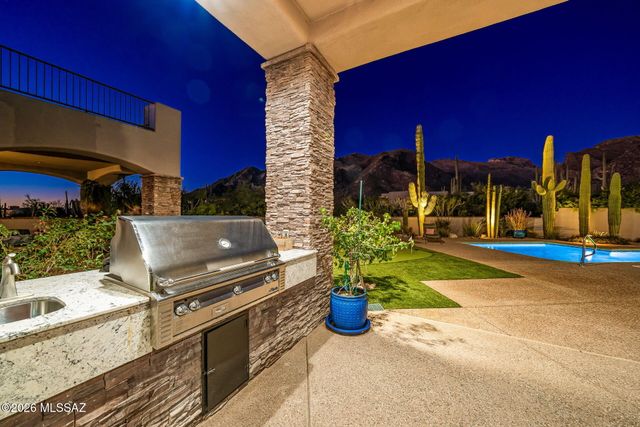 1887 E Desert Garden Drive, Tucson, AZ 85718