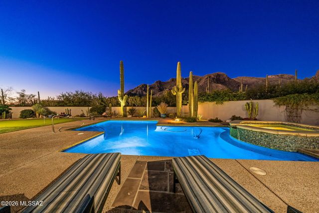 1887 E Desert Garden Drive, Tucson, AZ 85718