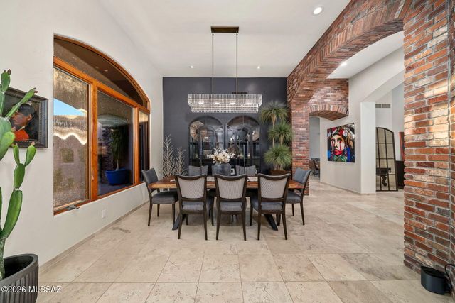 1887 E Desert Garden Drive, Tucson, AZ 85718