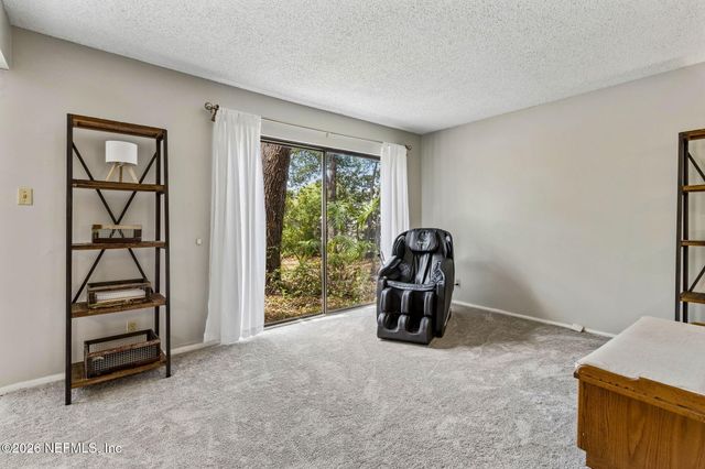 8702 COMO LAKE Drive, Jacksonville, FL 32256