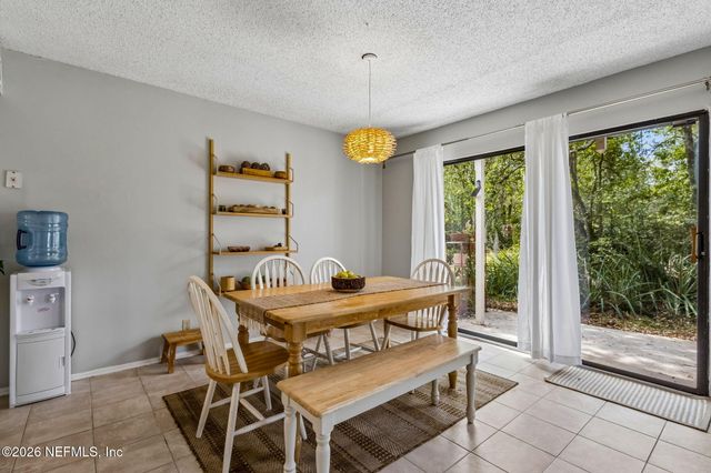 8702 COMO LAKE Drive, Jacksonville, FL 32256