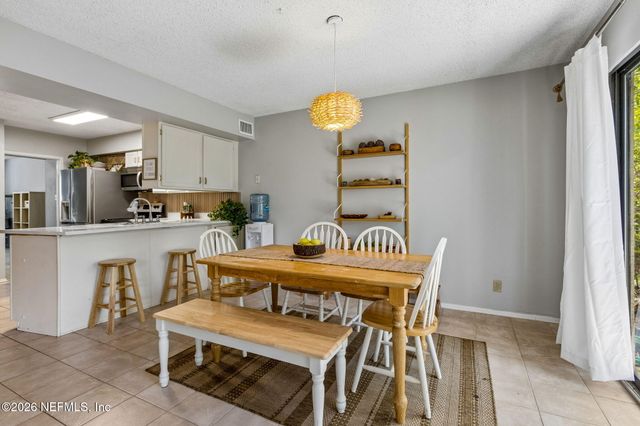 8702 COMO LAKE Drive, Jacksonville, FL 32256