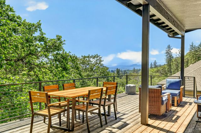1575 NE Noble Heights, Grants Pass, OR 97526