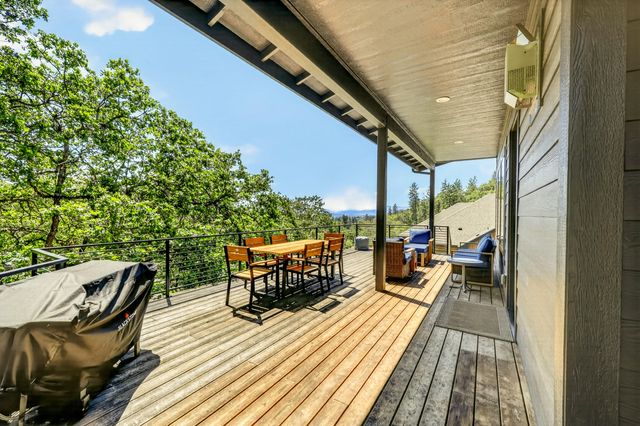 1575 NE Noble Heights, Grants Pass, OR 97526