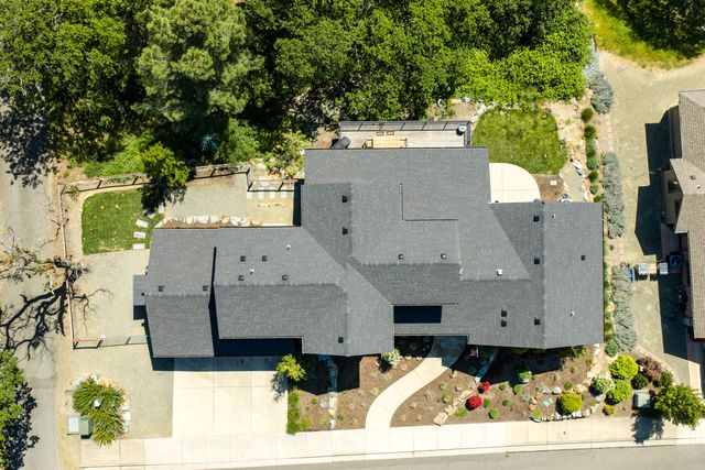 1575 NE Noble Heights, Grants Pass, OR 97526
