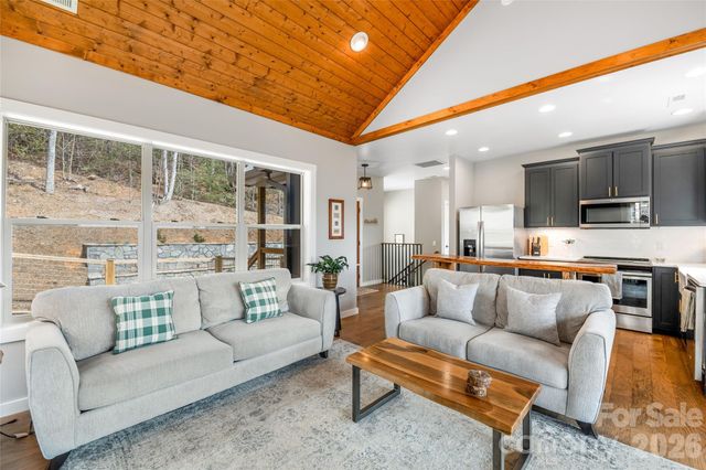 54 Weldon Way, Fairview, NC 28730