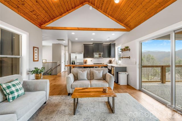 54 Weldon Way, Fairview, NC 28730