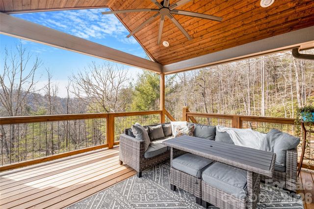 54 Weldon Way, Fairview, NC 28730