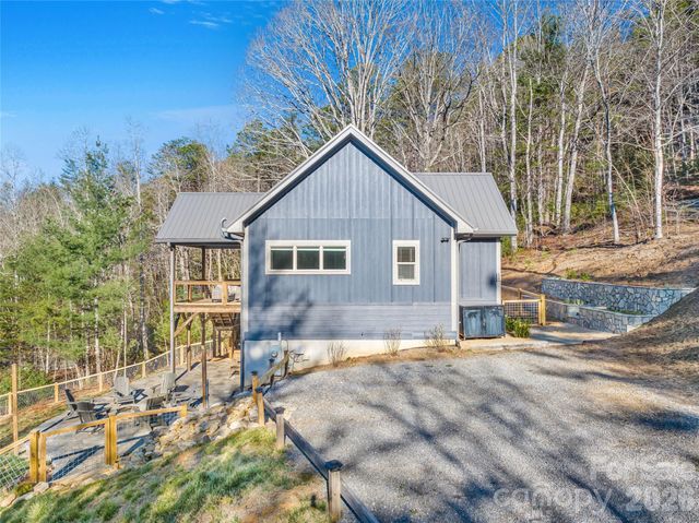 54 Weldon Way, Fairview, NC 28730