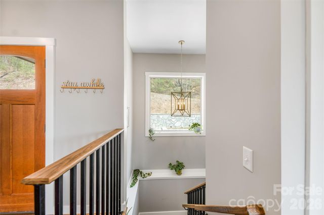 54 Weldon Way, Fairview, NC 28730