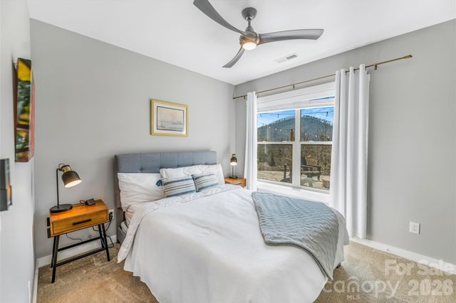 54 Weldon Way, Fairview, NC 28730