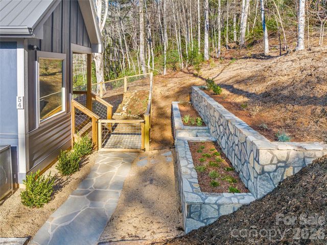 54 Weldon Way, Fairview, NC 28730