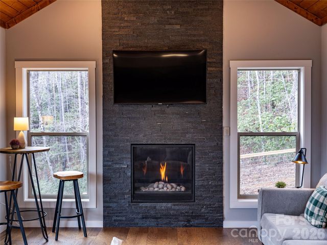 54 Weldon Way, Fairview, NC 28730