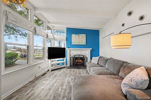 937 Marvell Place, Waterford, MI 48327