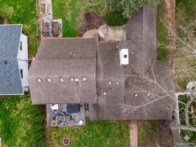 937 Marvell Place, Waterford, MI 48327