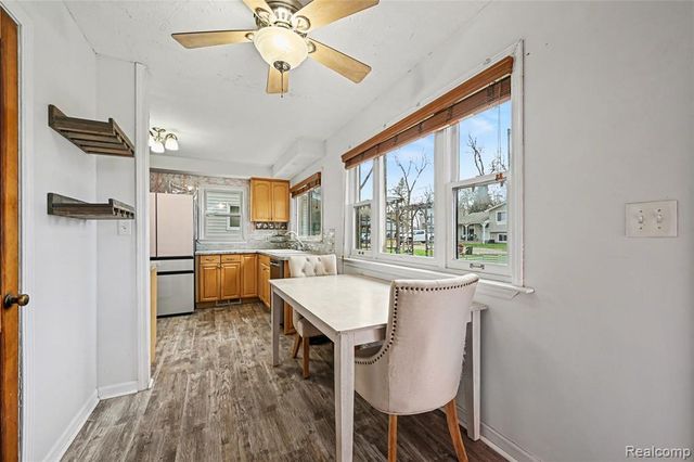 937 Marvell Place, Waterford, MI 48327