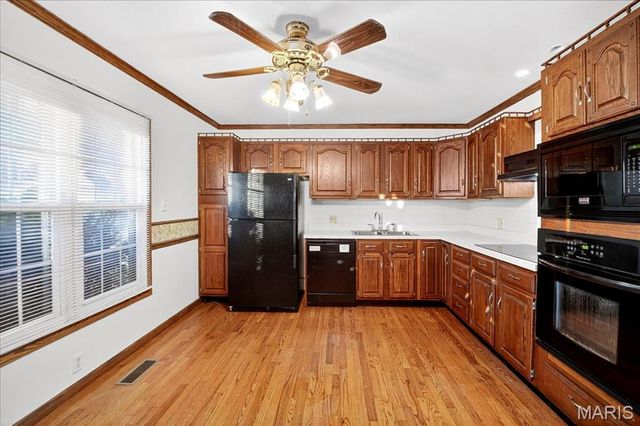 7060 Howdershell Road, Hazelwood, MO 63042