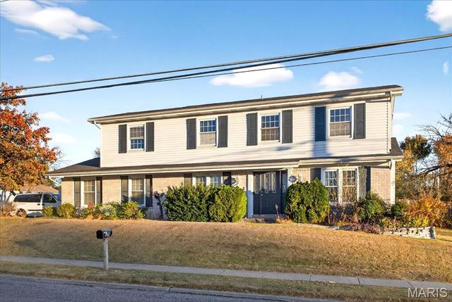 7060 Howdershell Road, Hazelwood, MO 63042