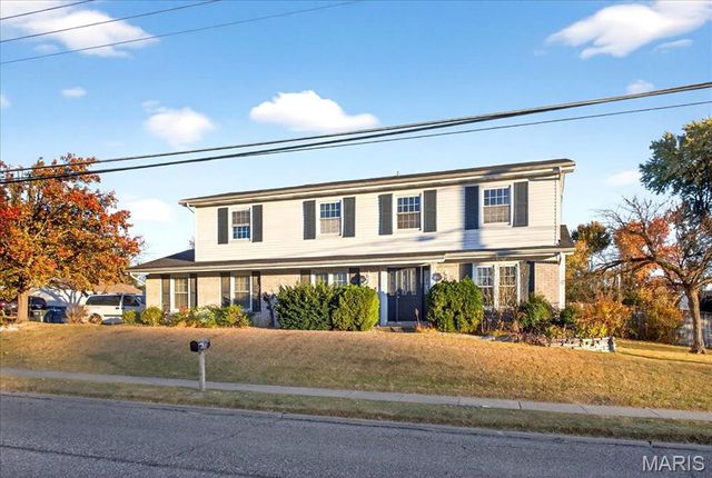 7060 Howdershell Road, Hazelwood, MO 63042