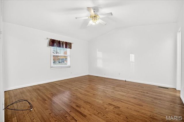 7060 Howdershell Road, Hazelwood, MO 63042