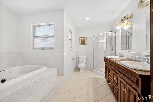 7060 Howdershell Road, Hazelwood, MO 63042