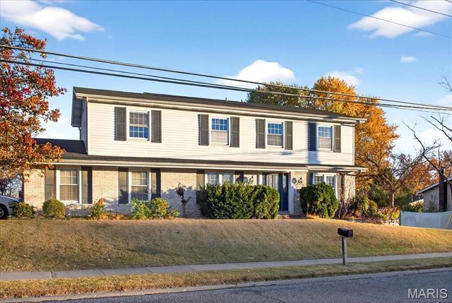 7060 Howdershell Road, Hazelwood, MO 63042