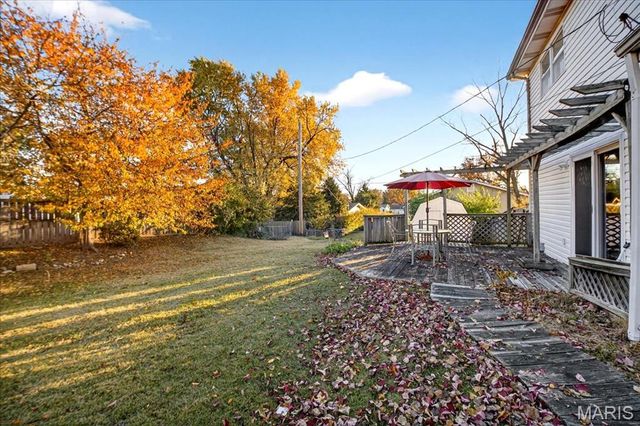 7060 Howdershell Road, Hazelwood, MO 63042