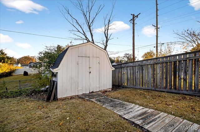 7060 Howdershell Road, Hazelwood, MO 63042